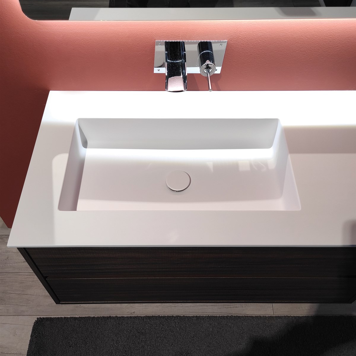 Lavabo polyminerale rettangolare incassato su mobile